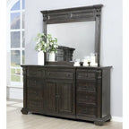 Lit, commode, miroir et deux tables de nuit en panneau de bois Farson, finition noyer foncé vieilli