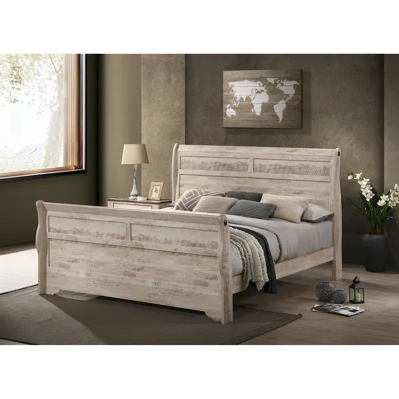 Chambre à coucher Imerland au fini blanc délavé contemporain avec lit traîneau, commode, miroir, table de chevet, chiffonnier