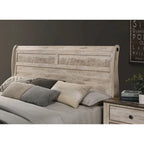 Chambre à coucher Imerland au fini blanc délavé contemporain avec lit traîneau, commode, miroir, table de chevet, chiffonnier