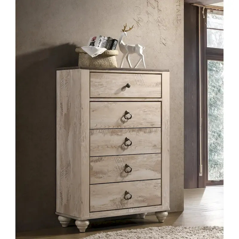 Chambre à coucher Imerland au fini blanc délavé contemporain avec lit traîneau, commode, miroir, table de chevet, chiffonnier