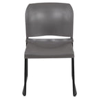 Chaise empilable ergonomique à dossier plein avec piétement luge thermolaqué, capacité de 399 kg